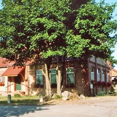 Ferienwohnung In Der Alten Schule 아파트 Langhagen