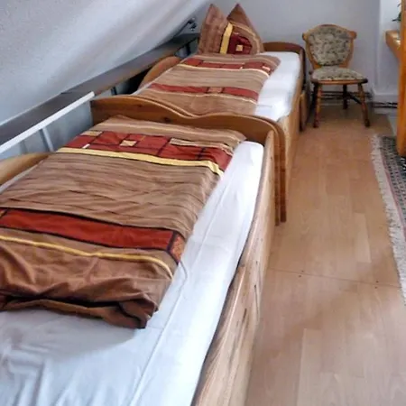 아파트 Ferienwohnung In Der Alten Schule Langhagen